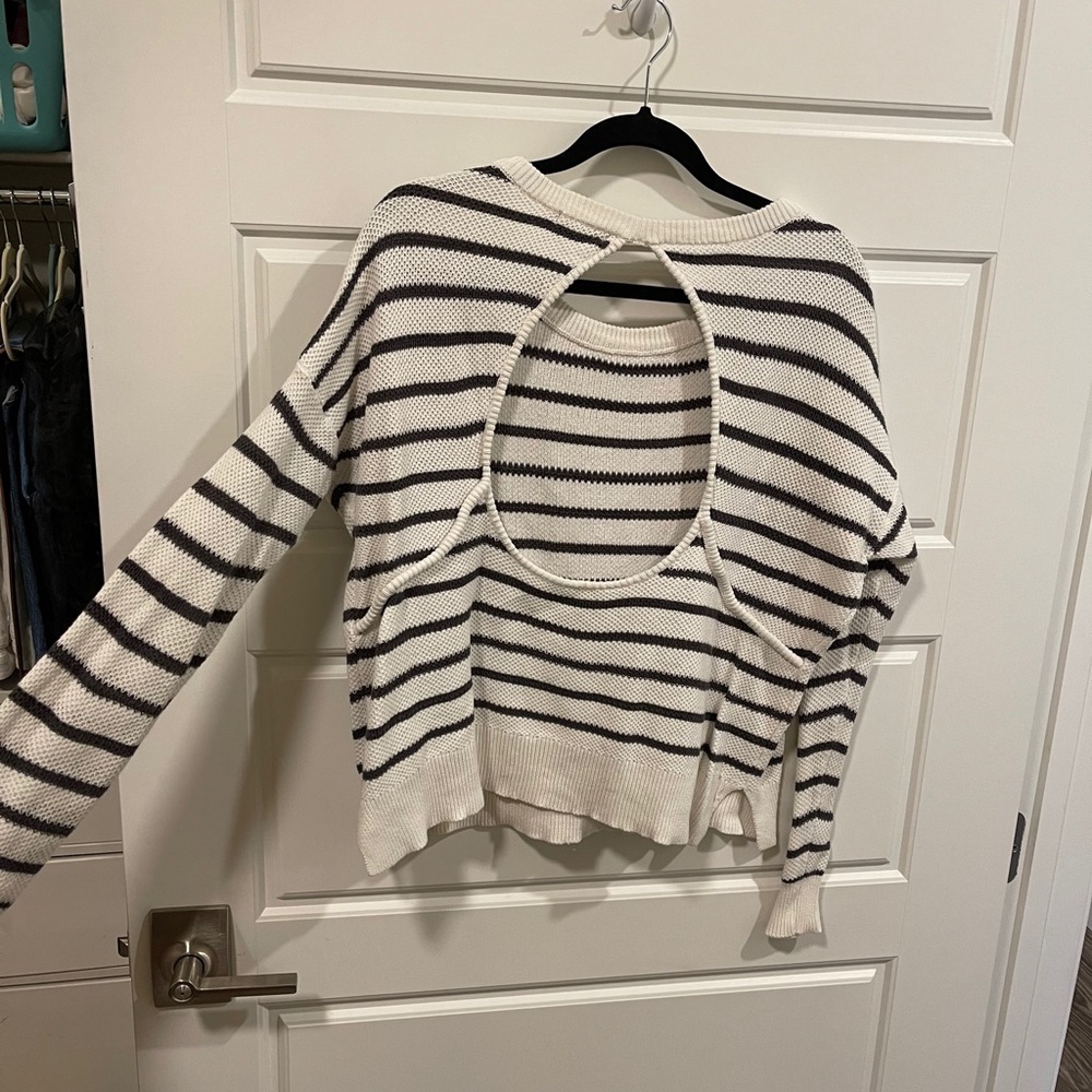 Ripcurl Open Back Sweater - image 4